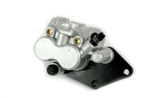 Brzdový strmeň predný pre skútre GY6 125cc, Bashan BS150 Brzdový strmeň predný pre skútre GY6 125cc, Bashan BS150